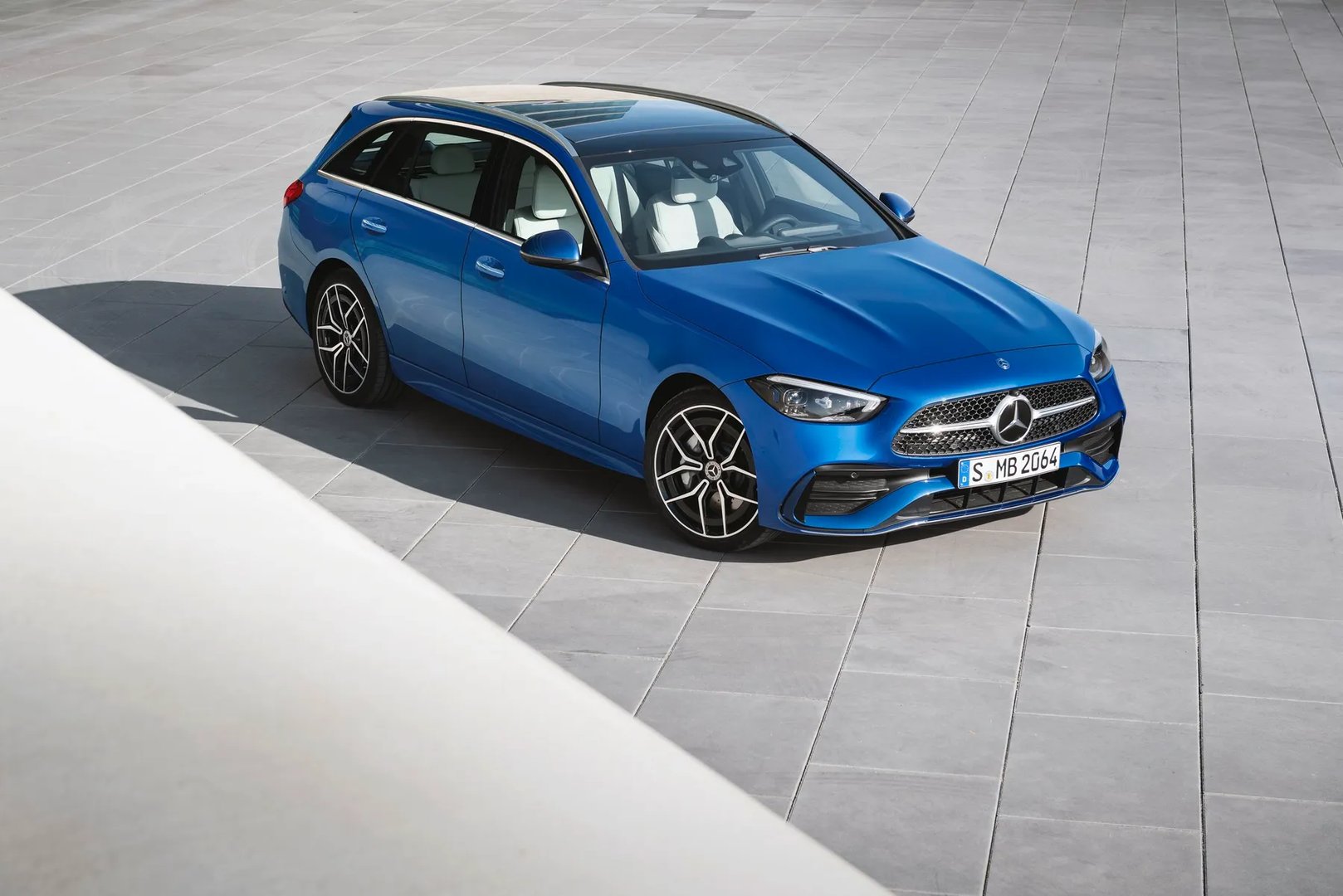 Mercedes_C-Class_5_generation__Estate__8.jpg