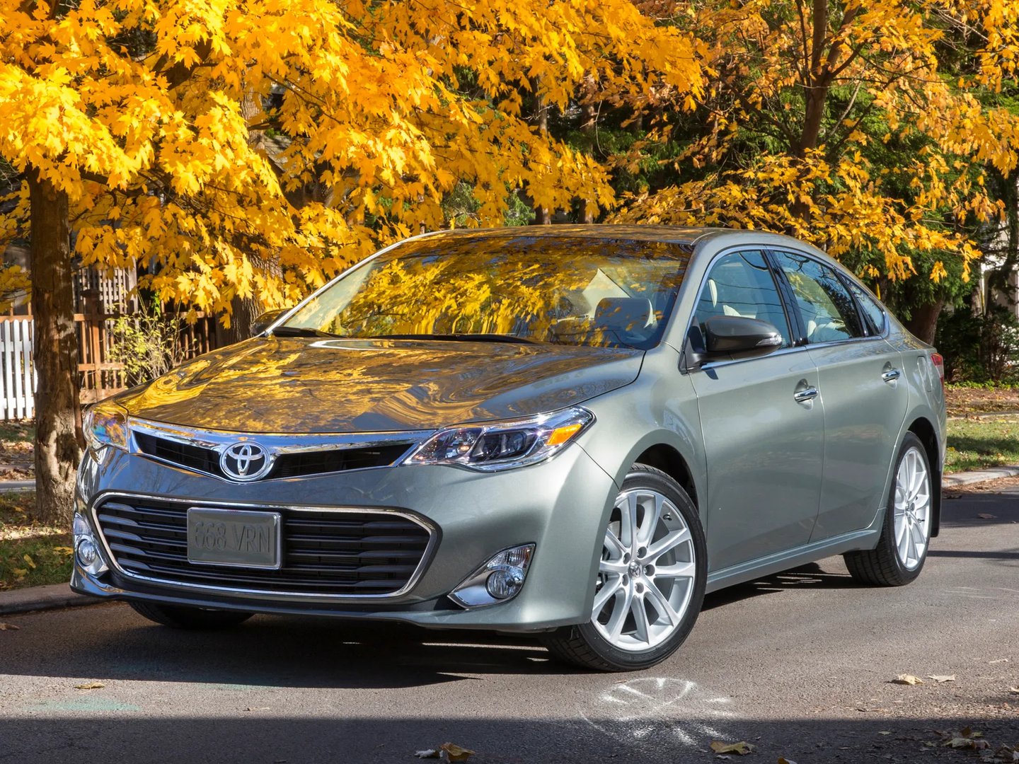Toyota_Avalon_4_generation__Sedan__5.jpg