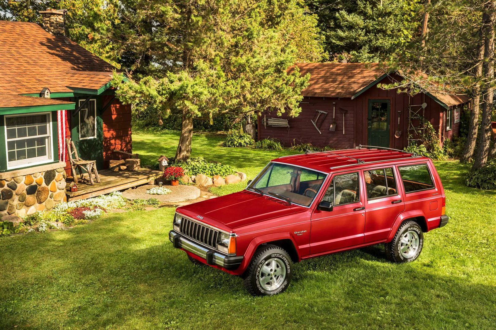 Jeep_Cherokee_2_generation__SUV_5-doors__6.jpg