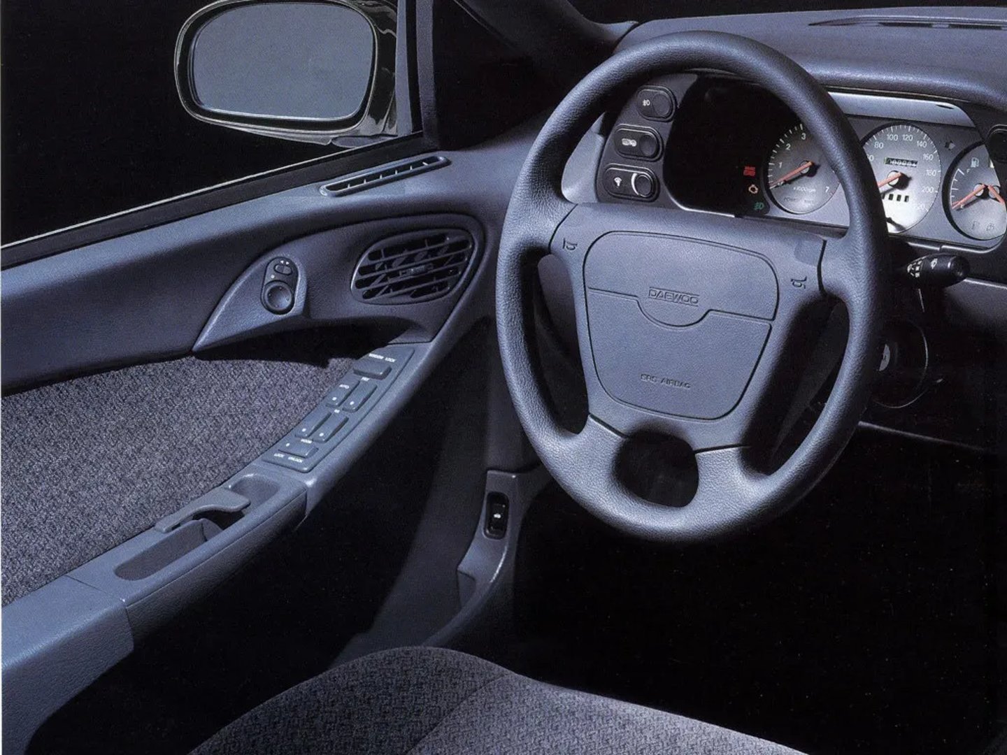Daewoo_Espero_1_generation__Sedan__7.jpg