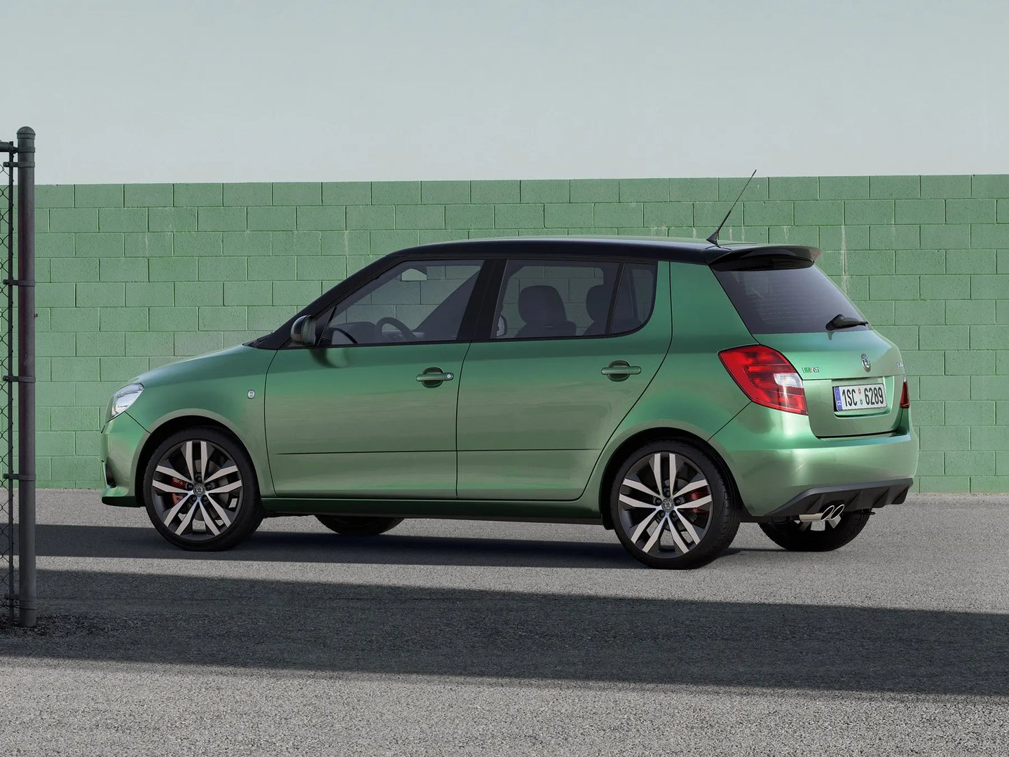 Skoda_Fabia_RS_2_generation__Hatchback_5-door__8.jpg