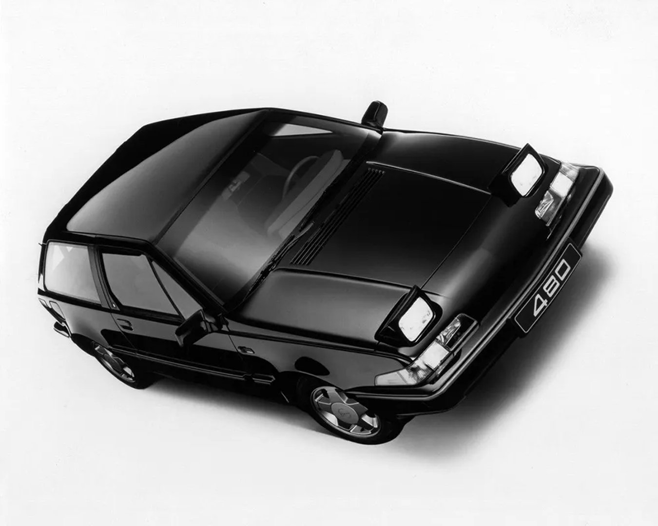 Volvo_480_1_generation__Coupe__3.jpg