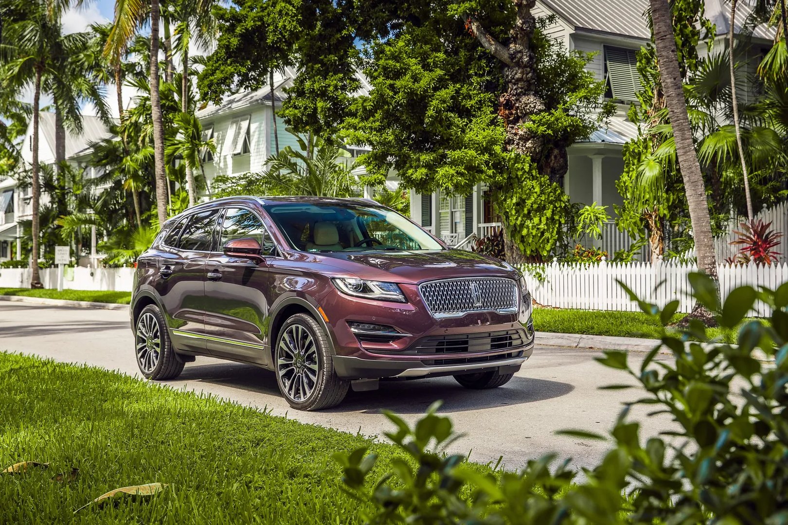 Lincoln_MKC_1_generation_restyling__SUV_5-doors__9.jpg