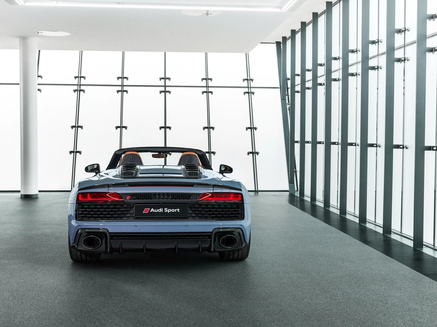 Audi_R8_2_generation_restyling__Roadster__5.jpg