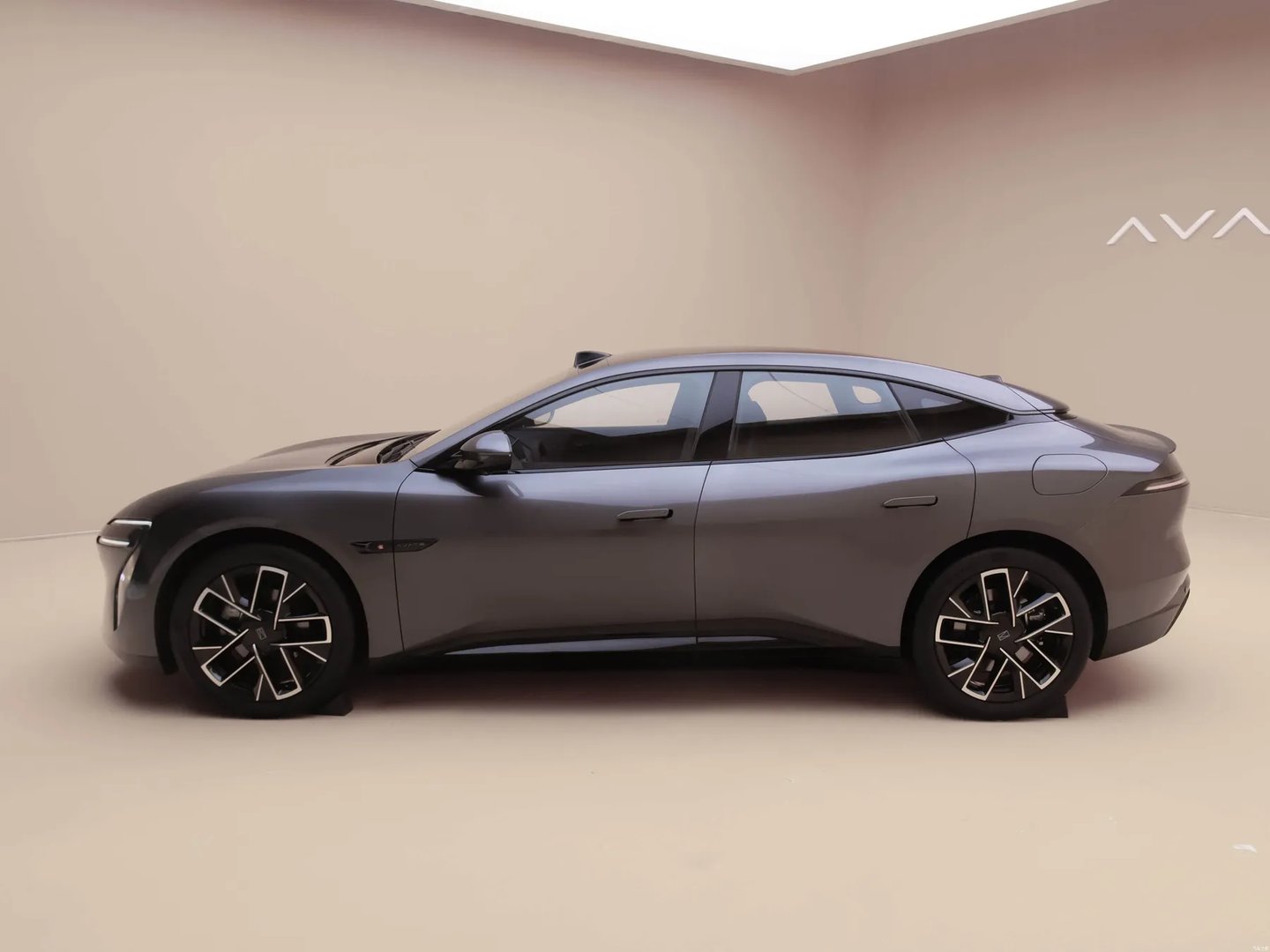 avatr_06_1_generation__Sedan__11.jpg