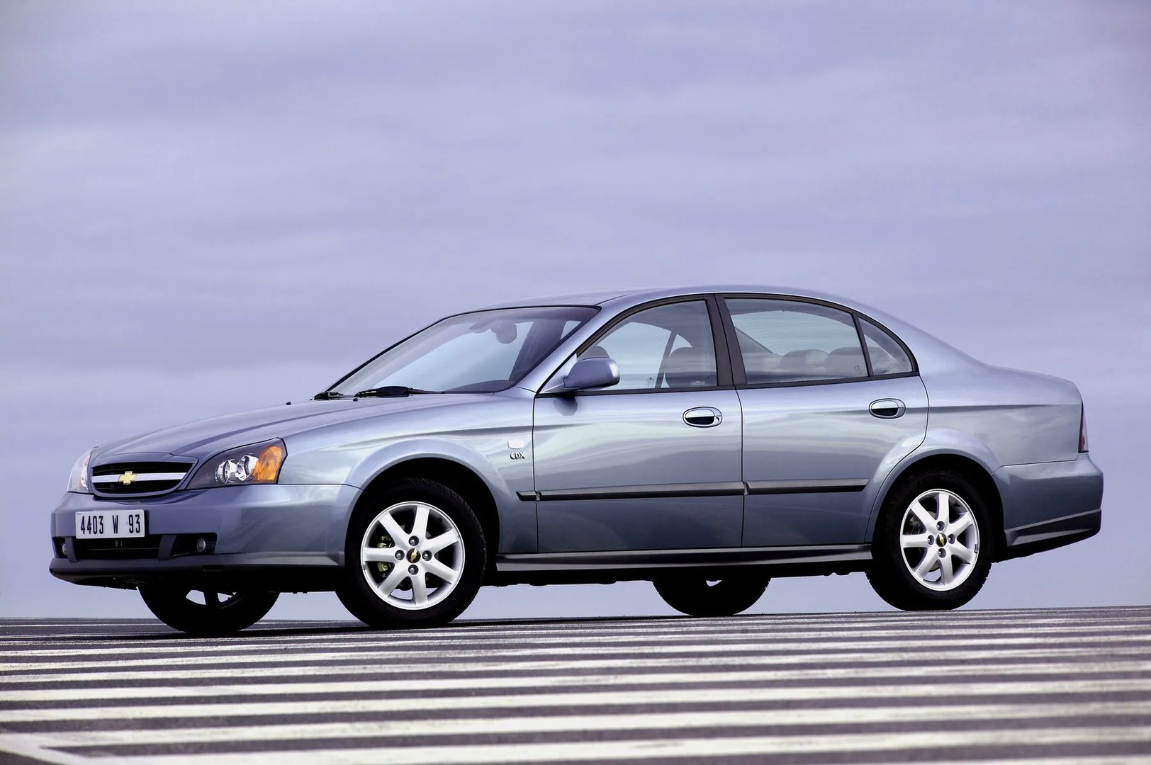 Chevrolet_Evanda_1_generation__Sedan__3.jpg