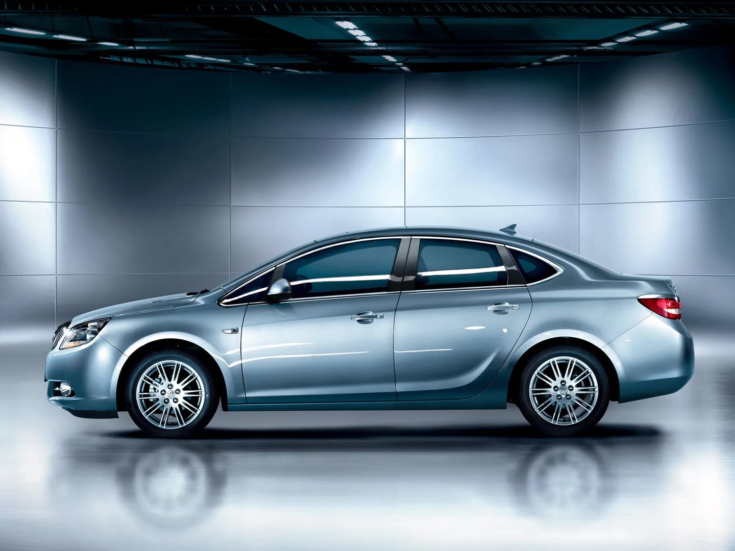 Buick_Excelle_1_generation_restyling__Sedan__2.jpg