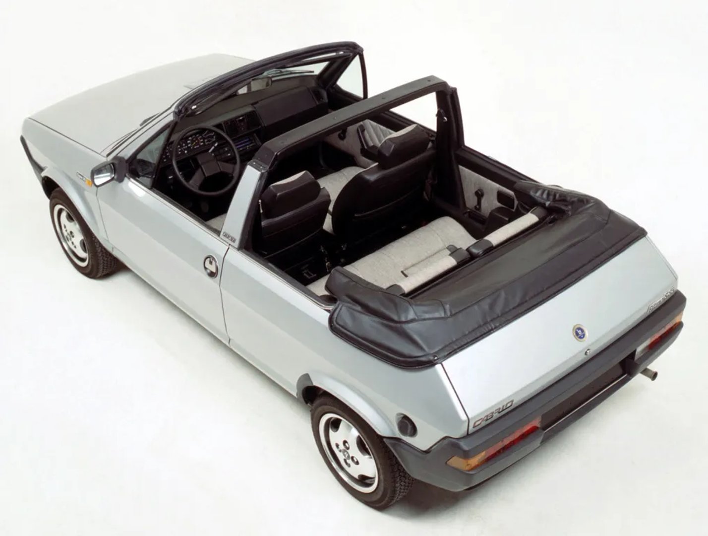 Fiat_Ritmo_1_generation__Cabrio__3.jpg
