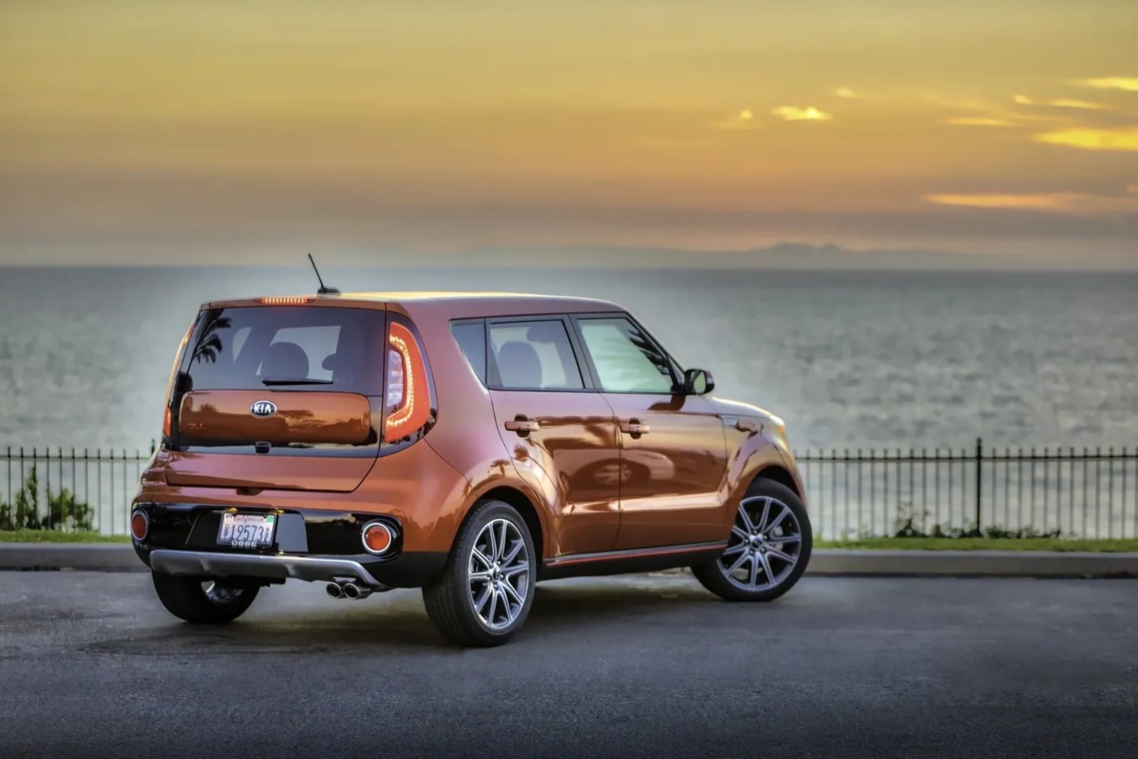 Kia_Soul_2_generation_restyling__Hatchback_5-door__2.jpg