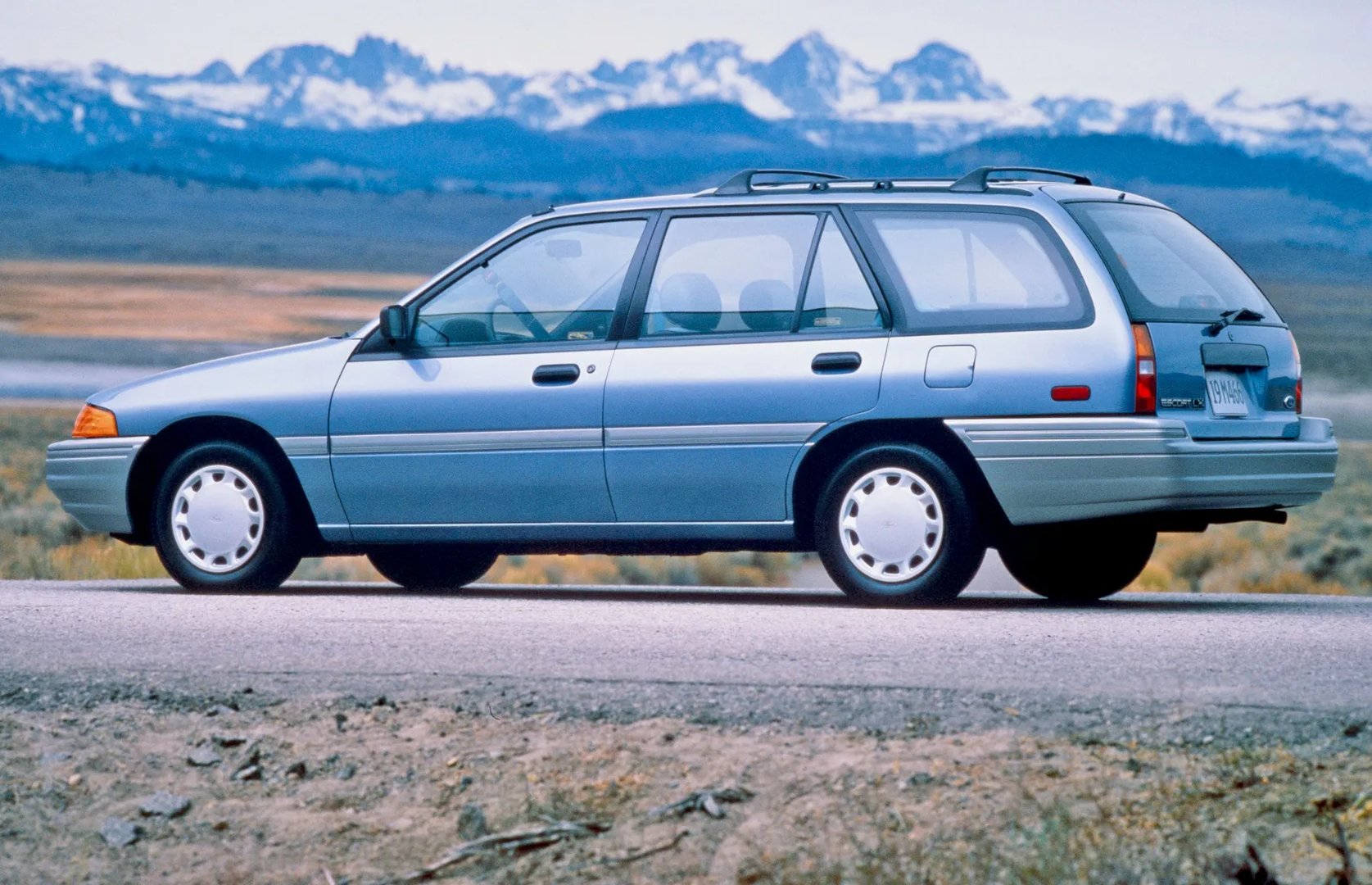 Ford_Escort_(North_America)_2_generation__Estate_5-door__1.jpg