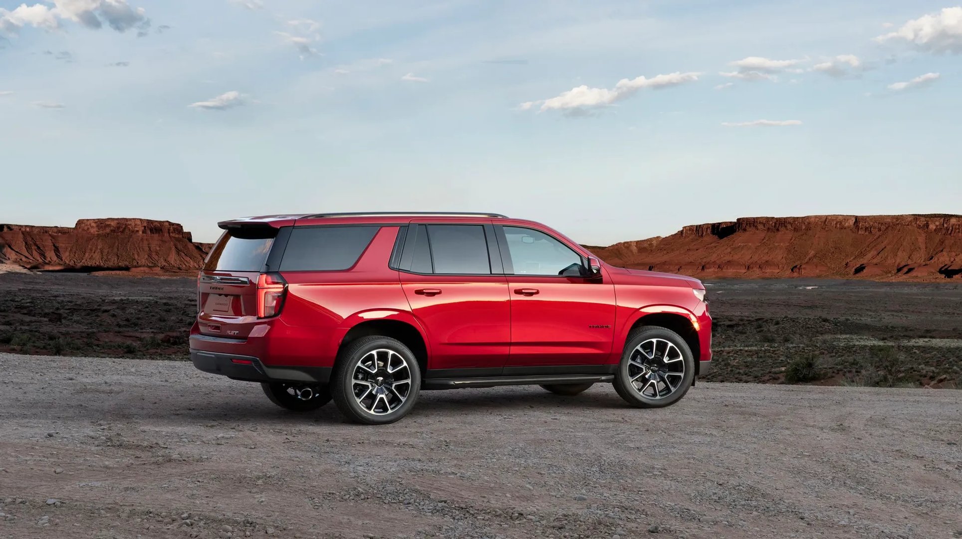 Chevrolet_Tahoe_5_generation__SUV_5-doors__13.jpg