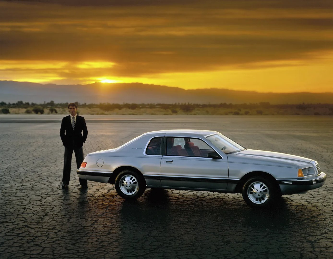 Ford_Thunderbird_9_generation__Coupe__12.jpg