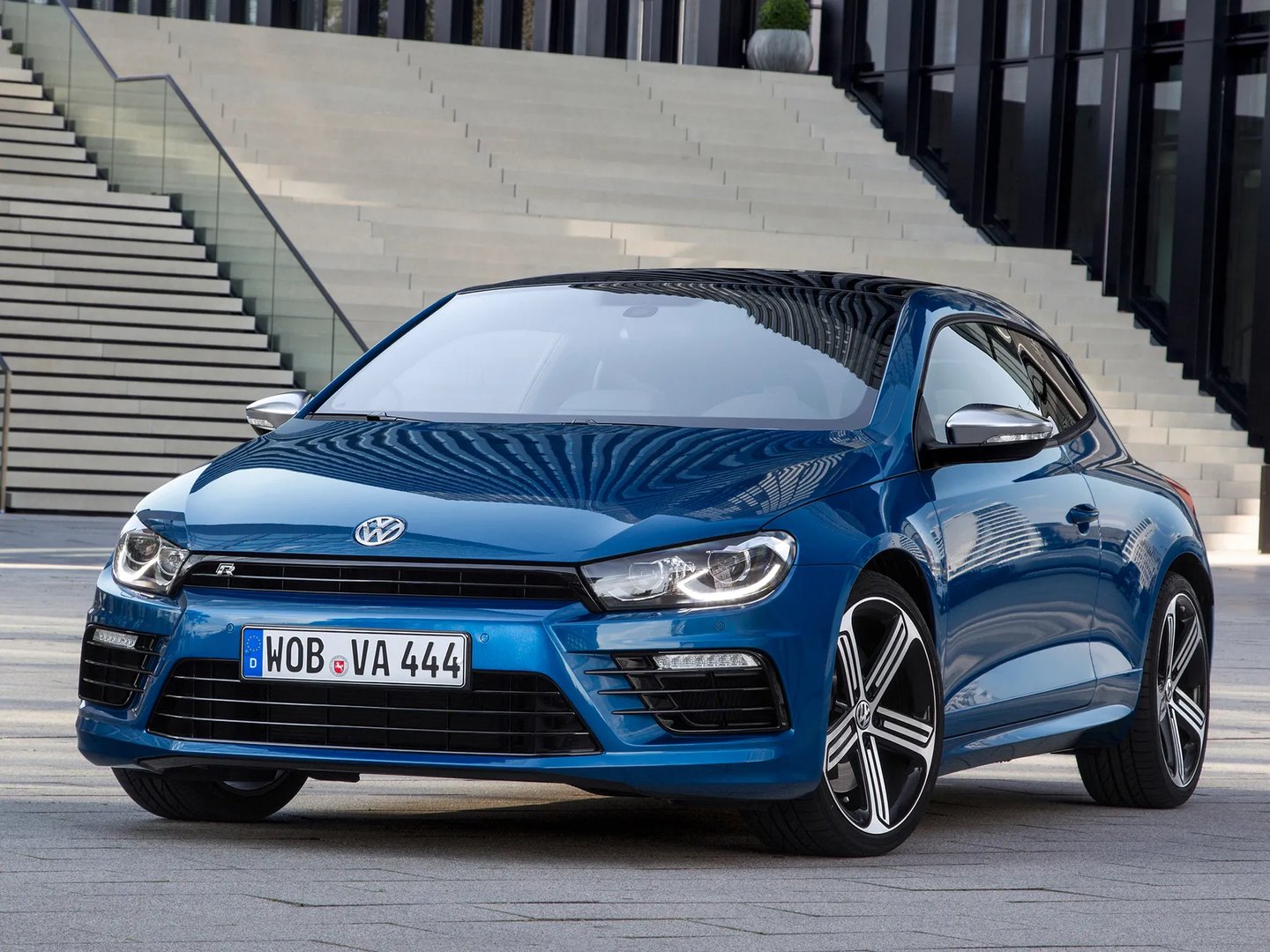 —  Hatchback 3-door
