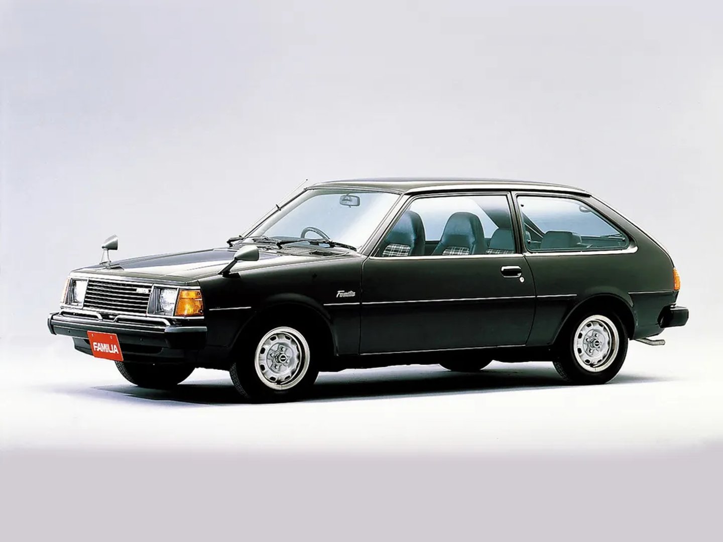 Mazda_Familia_4_generation__Mini_3-doors__2.jpg