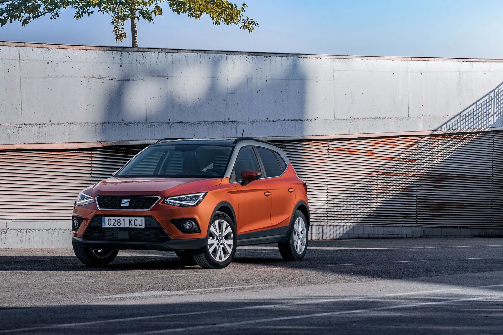 SEAT_Arona_1_generation__SUV_5-doors__5.jpg
