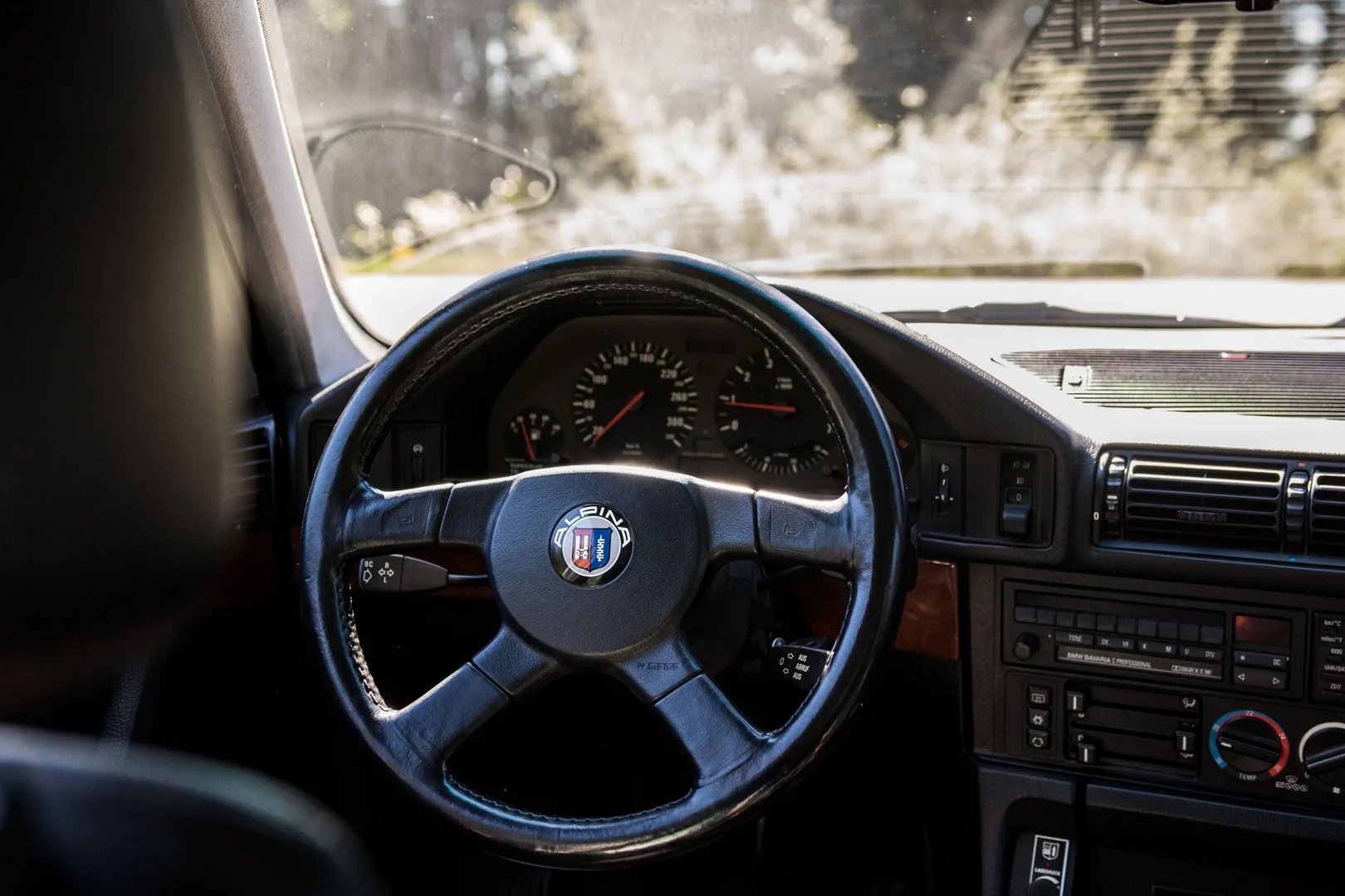 Alpina_B10_2_generation__Sedan__13.jpg