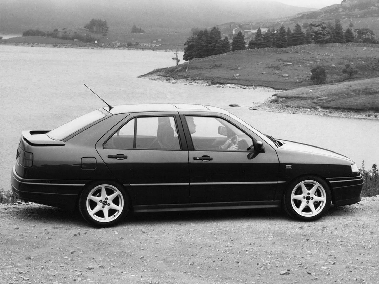 SEAT_Toledo_1_generation__Liftback__5.jpg