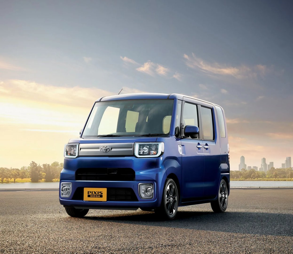 Toyota_Pixis_Mega_1_generation__Microvan__2.jpg