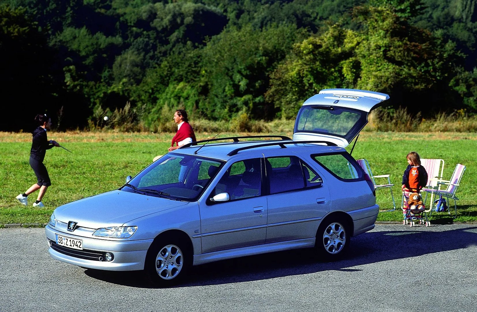 Peugeot_306_1_generation__Estate_5-door__5.jpg
