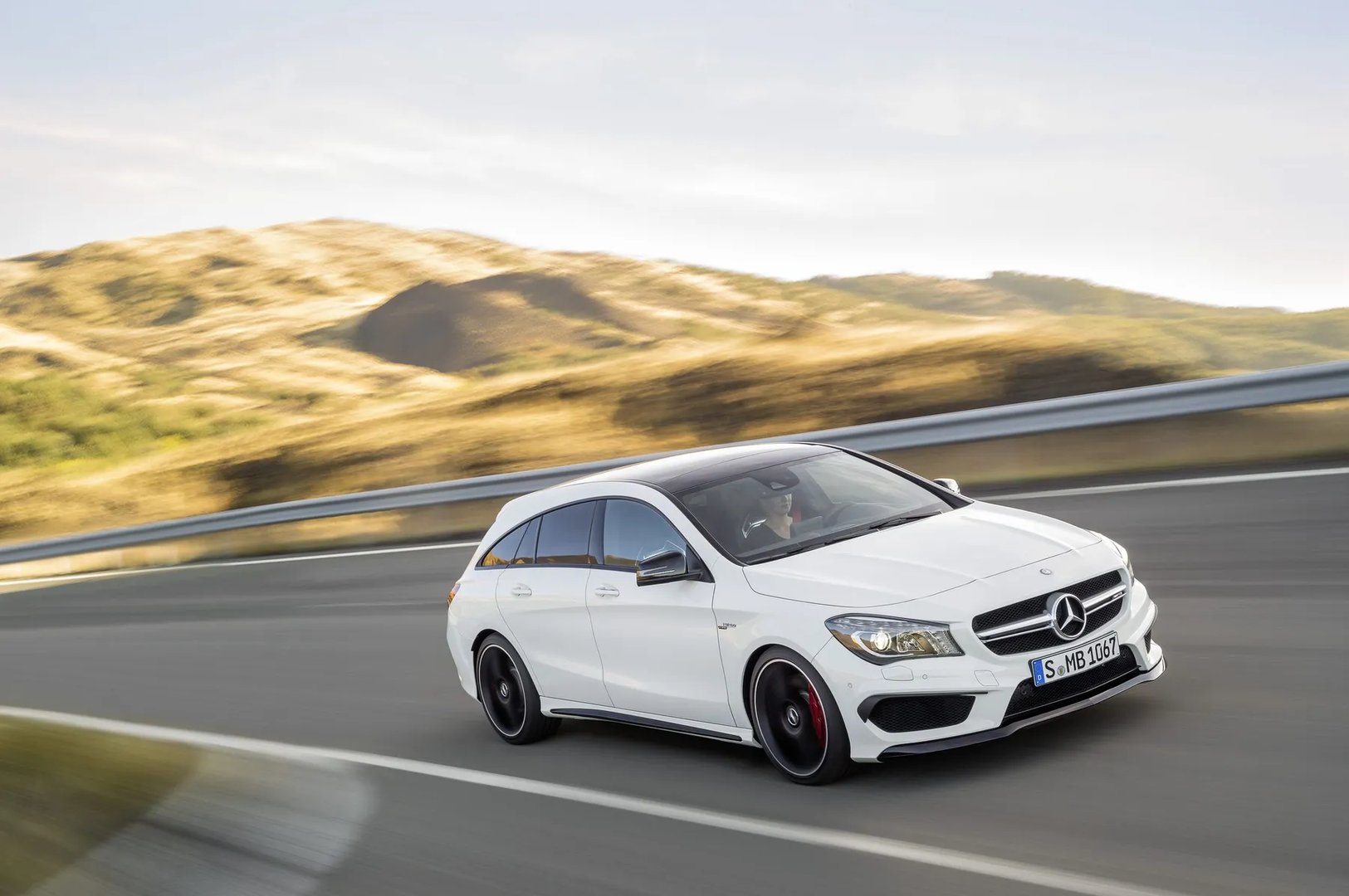 Mercedes_CLA_AMG_1_generation__Estate_5-door__7.jpg