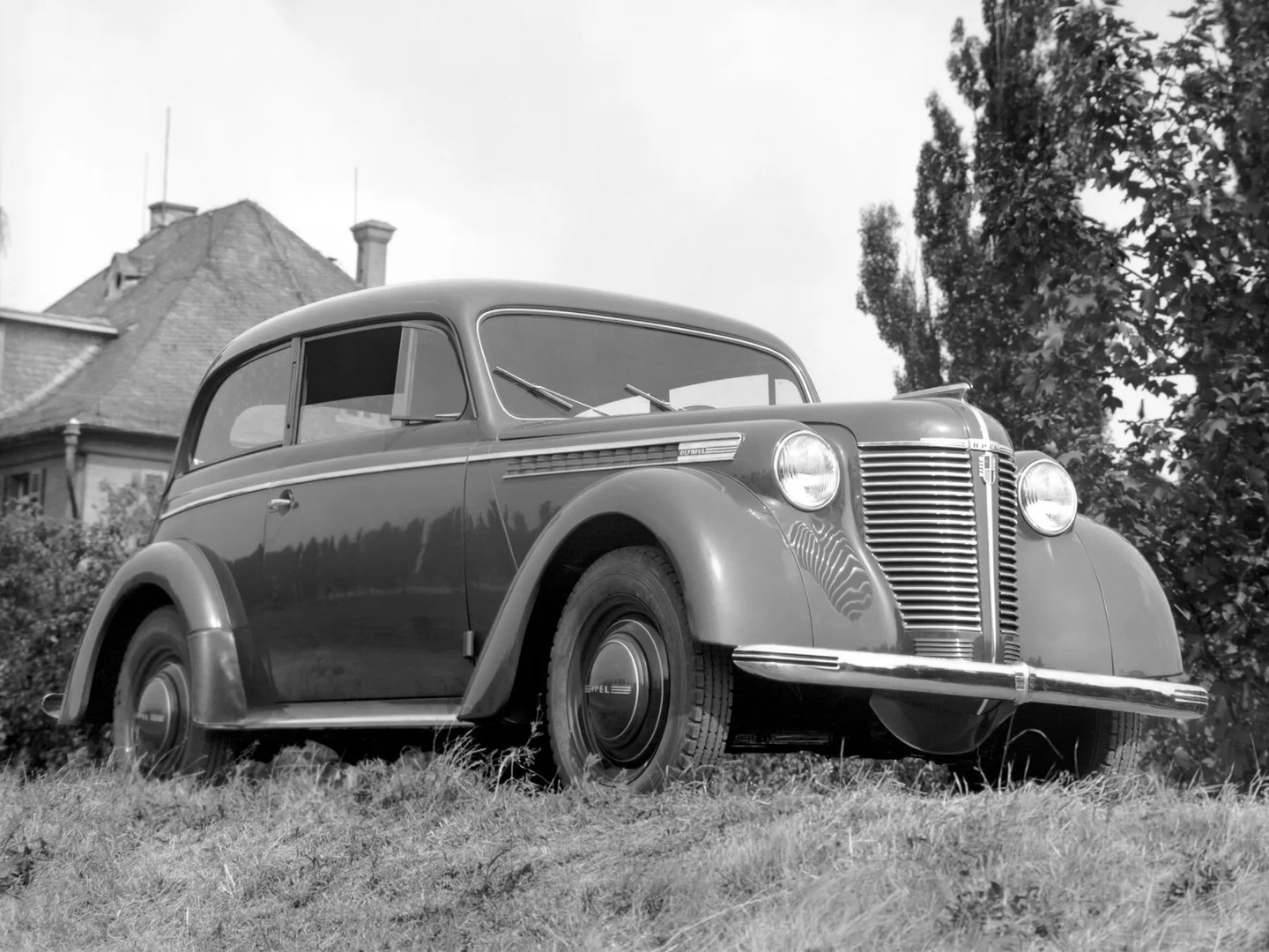 Opel_Olympia_2_generation_restyling__Coupe__2.jpg