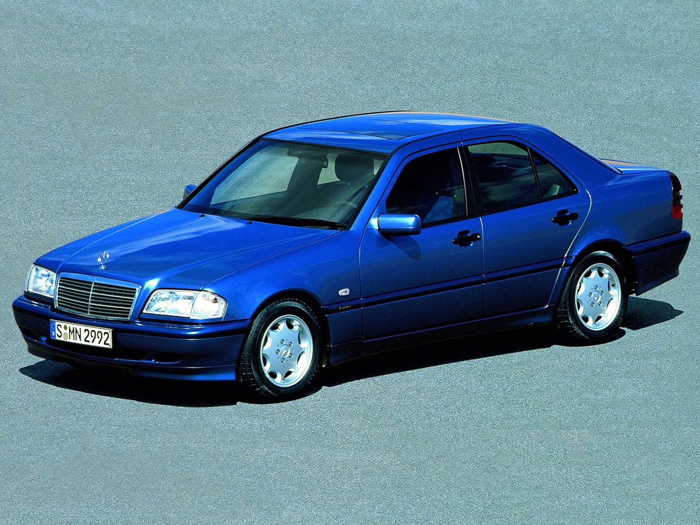 Mercedes_C-Class_1_generation_restyling__Sedan__5.jpg