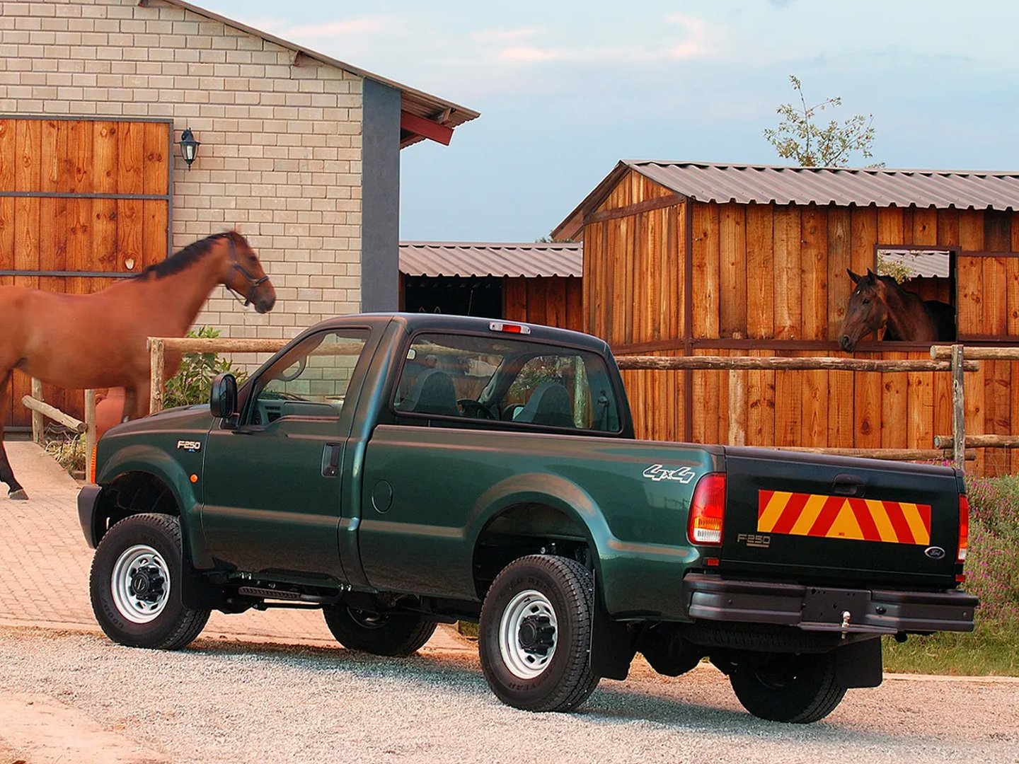 Ford_F-250_1_generation_restyling__Pickup_single-cab__2.jpg