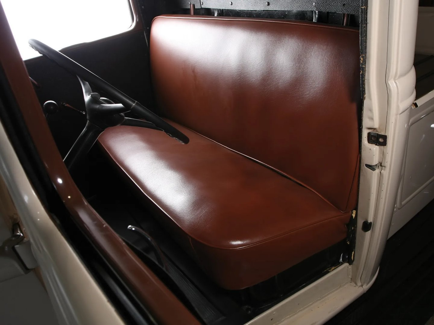 Ford_V8_2_generation__Pickup_single-cab__12.jpg