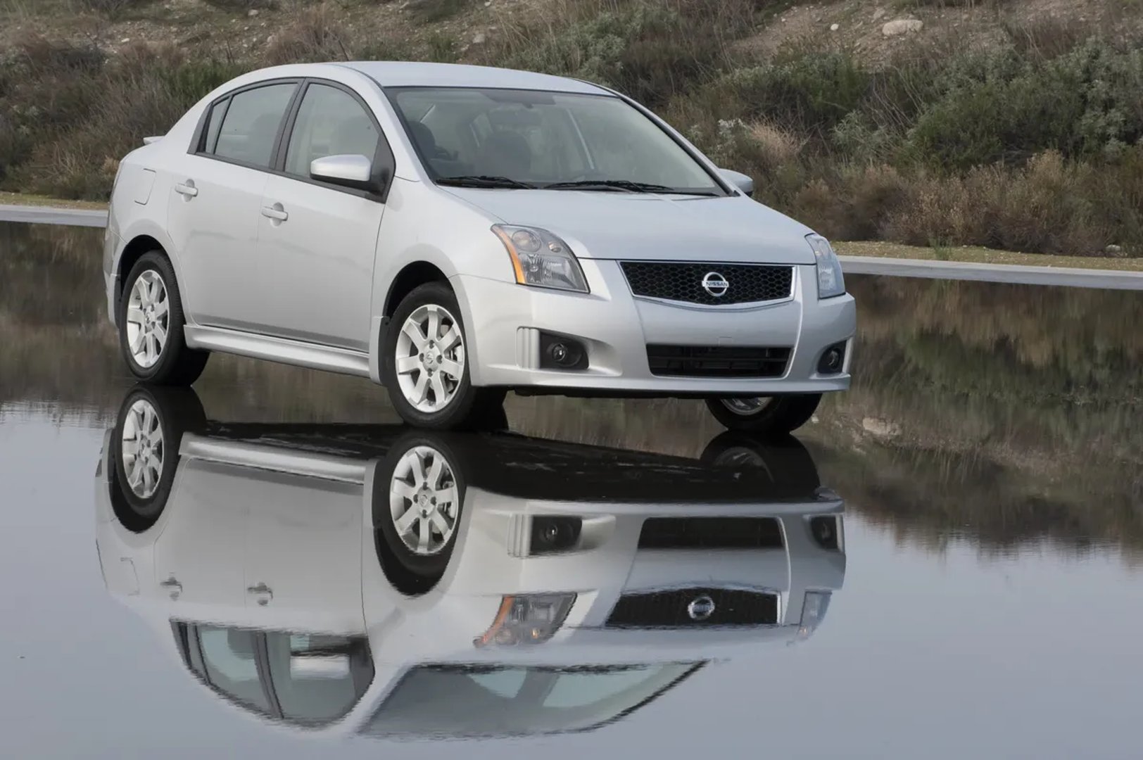 Nissan_Sentra_6_generation_restyling__Sedan__5.jpg