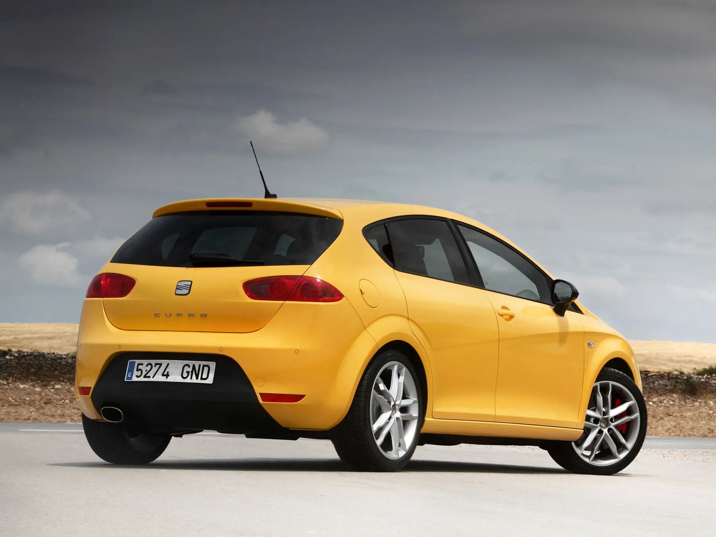 SEAT_Leon_Cupra_2_generation_restyling__Hatchback_5-door__3.jpg