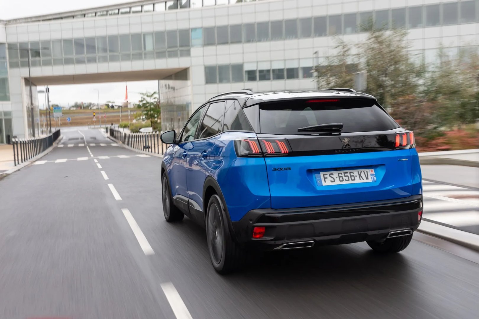 Peugeot_3008_2_generation_restyling__SUV_5-doors__9.jpg