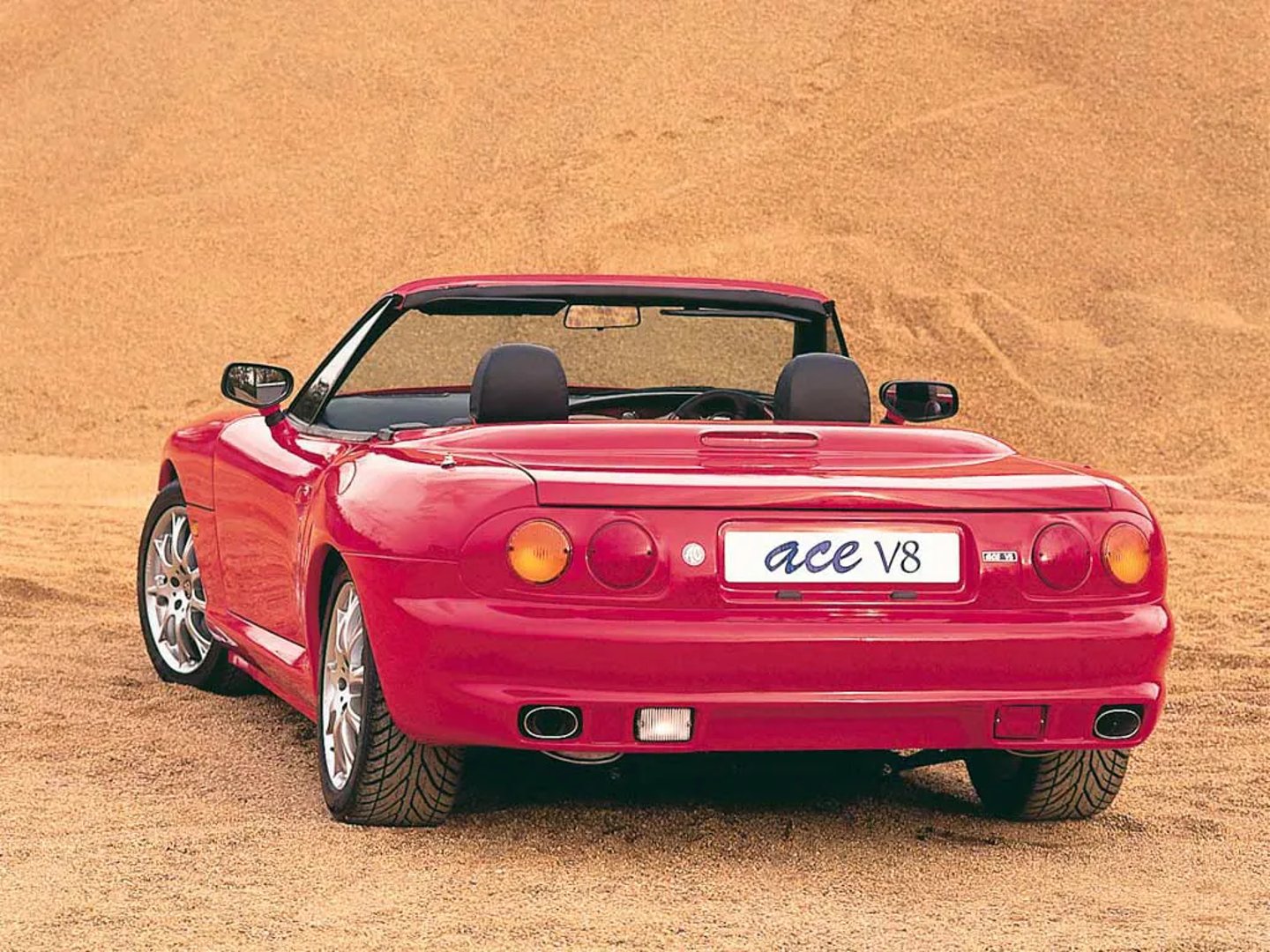 AC_Ace_1_generation__Roadster__1.jpg
