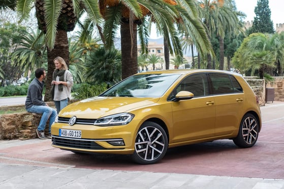 Volkswagen_Golf_7_generation_restyling__Hatchback_5-door__5.jpg