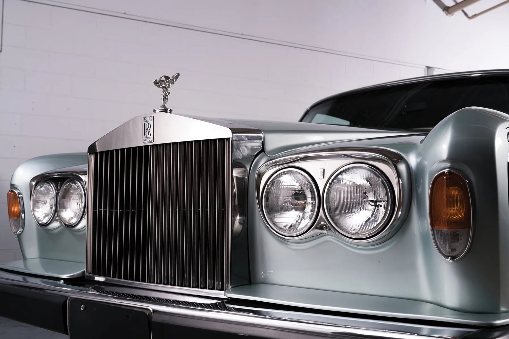 Rolls-Royce_Silver_Shadow_1_generation__Sedan__10.jpg