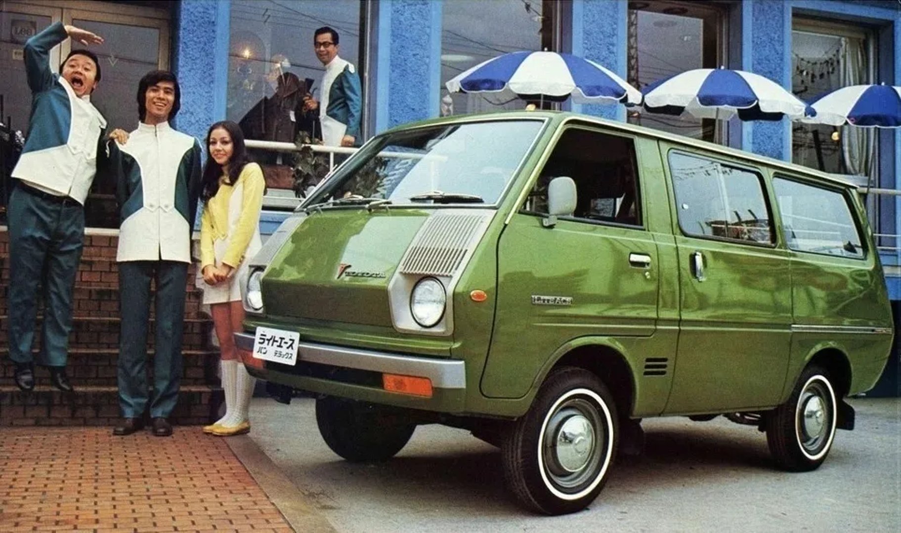 Toyota_Lite_Ace_1_generation__Minivan__1.jpg