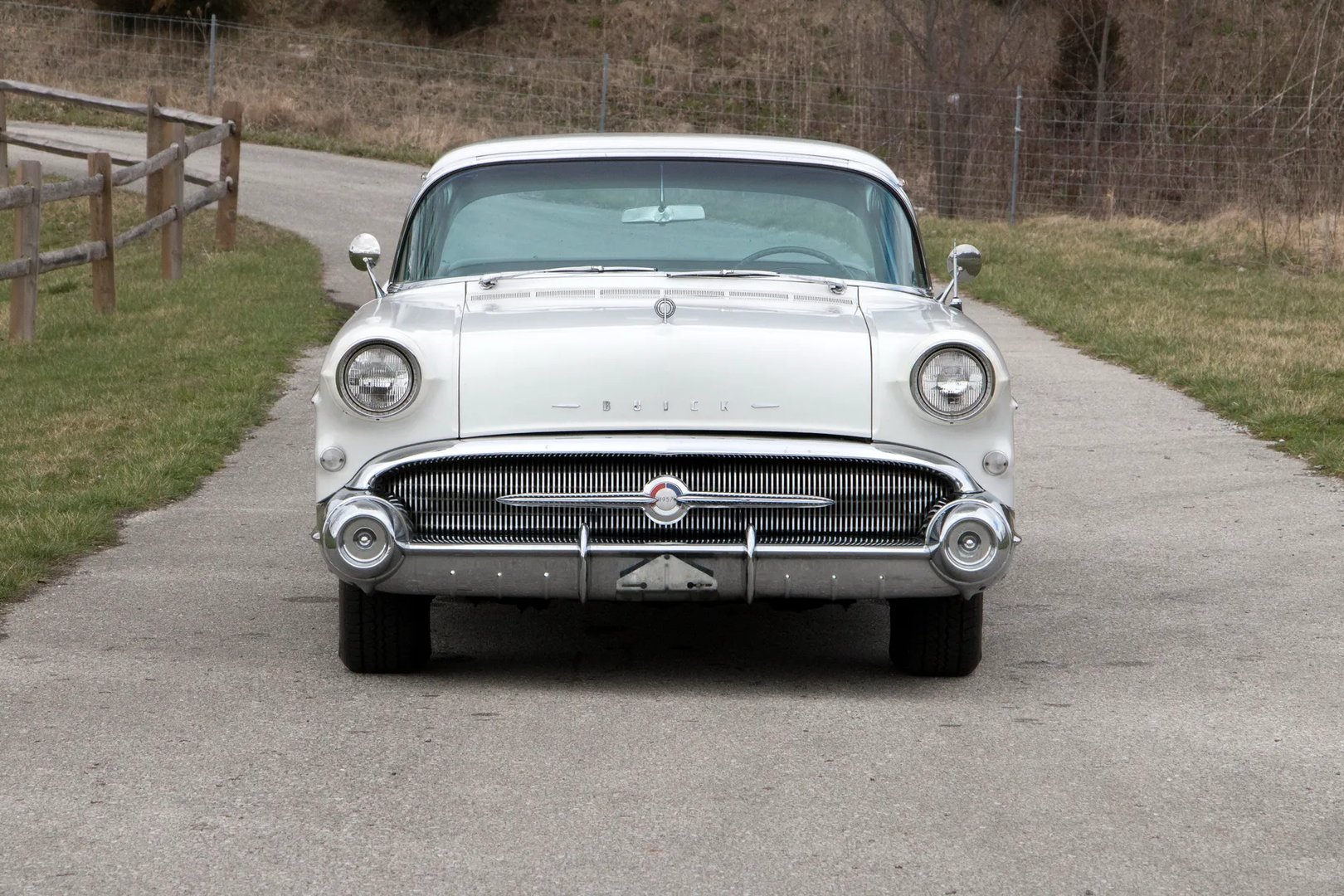 Buick_Roadmaster_7_generation__Coupe__3.jpg