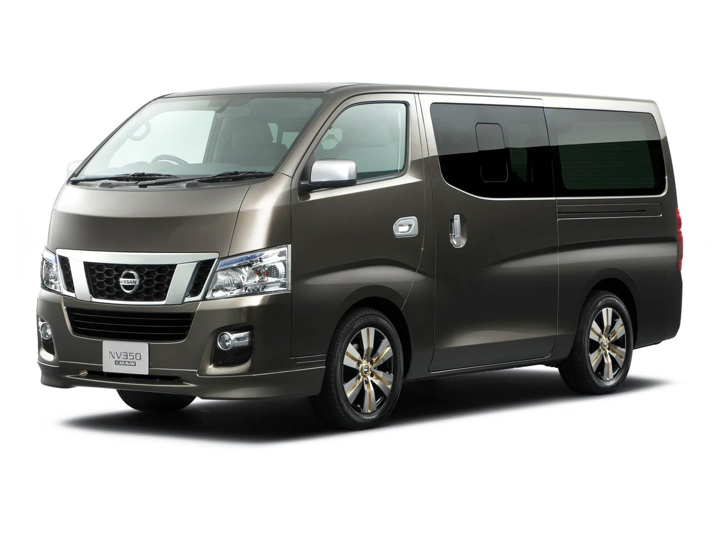Nissan_NV350_Caravan_1_generation__Minivan__4.jpg