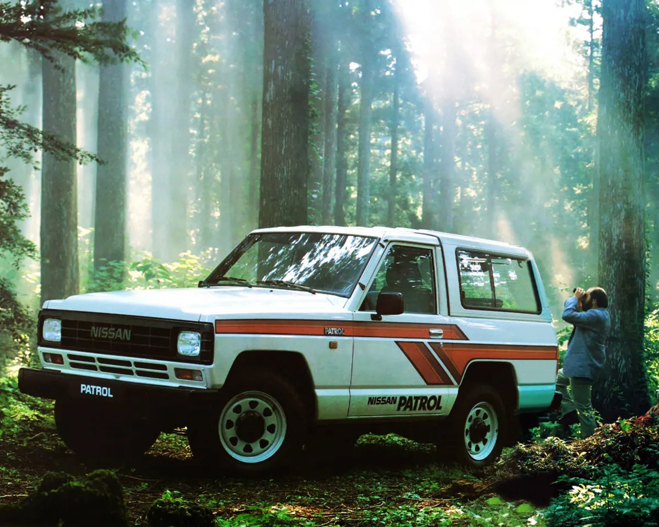 Nissan_Patrol_3_generation__SUV_3-doors__1.jpg