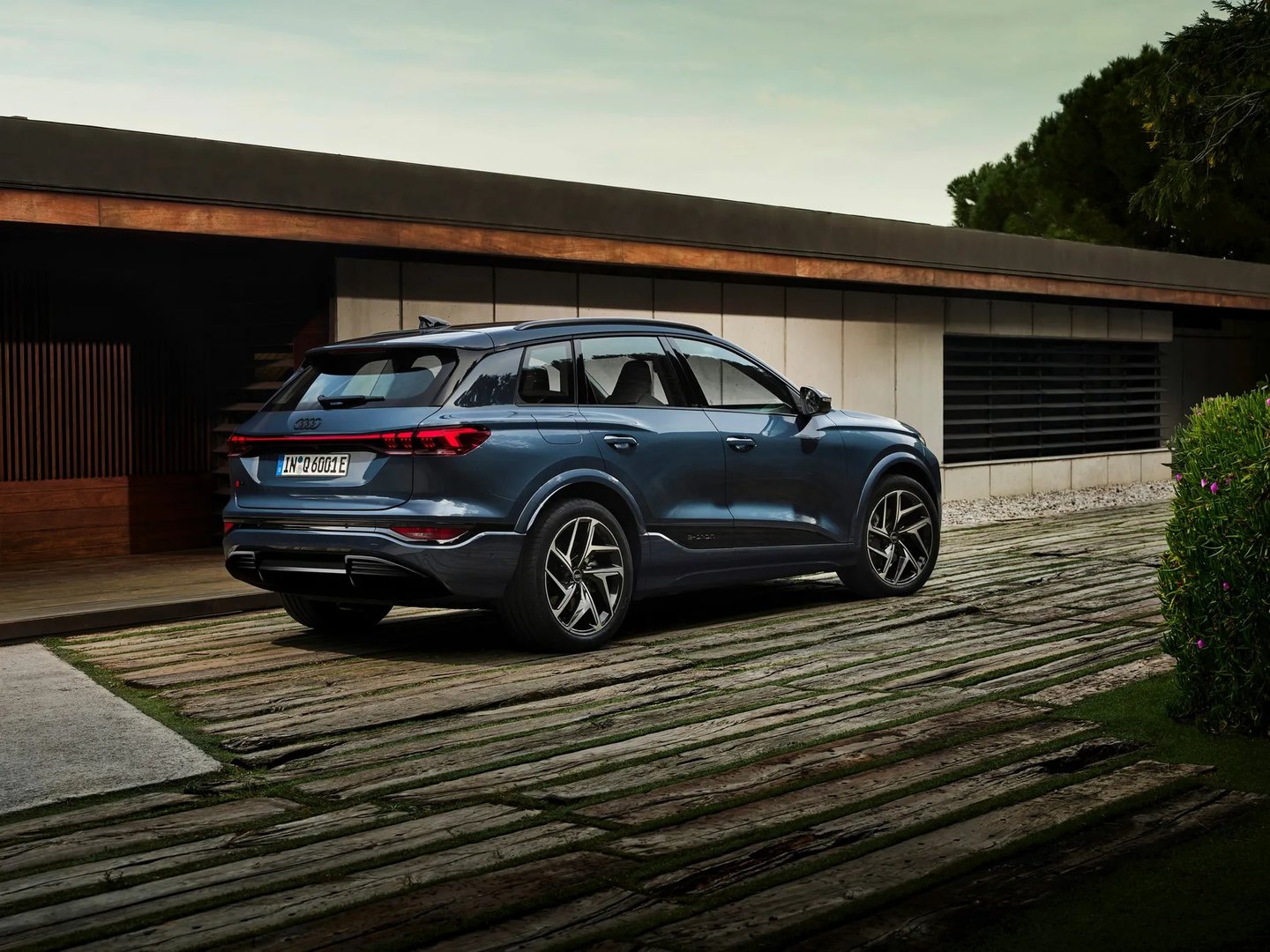 audi_Q6_e-tron_1_generation__SUV_5-doors__13.jpg
