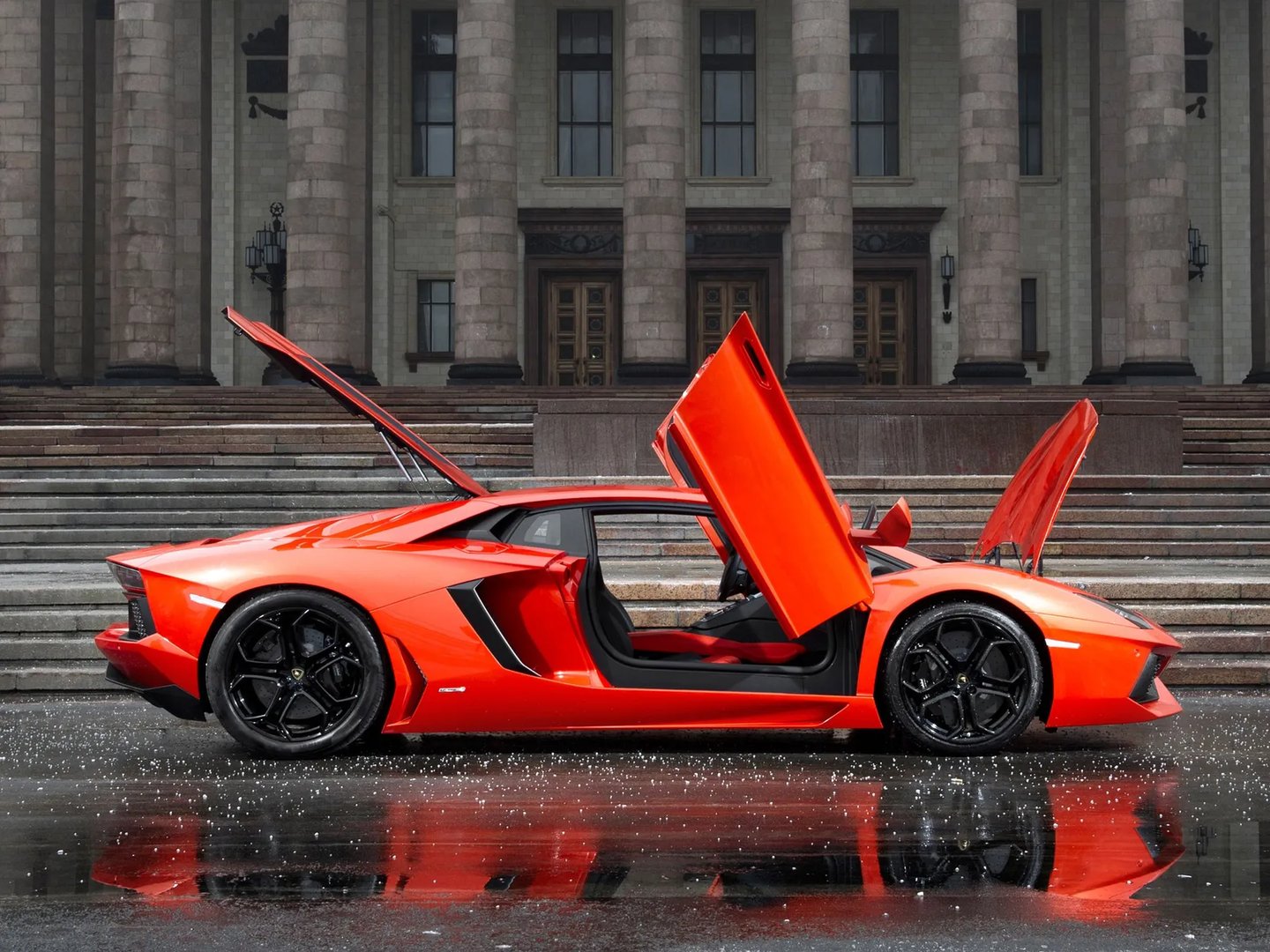 Lamborghini_Aventador_1_generation__Coupe__10.jpg