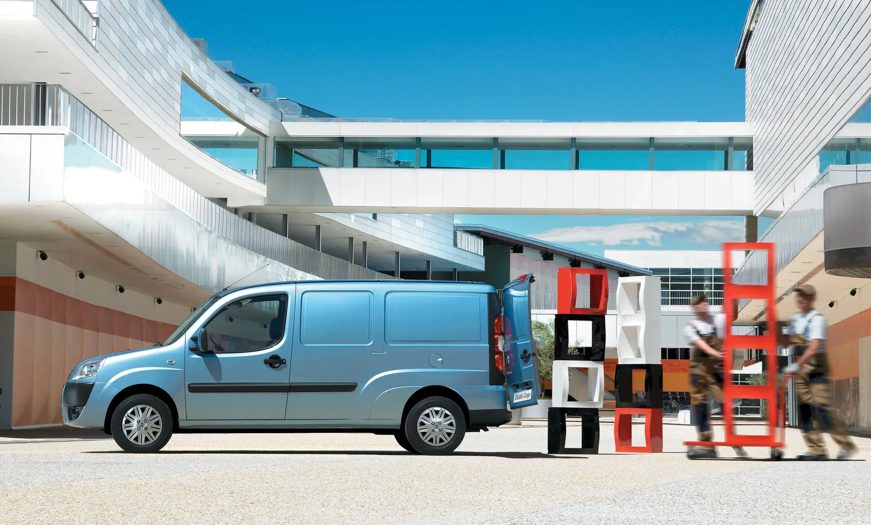 Fiat_Doblo_1_generation_restyling__Van_Long__2.jpg