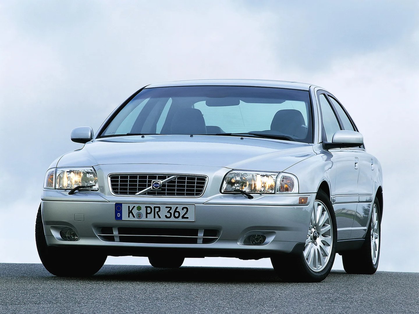 1 generation, restyling 