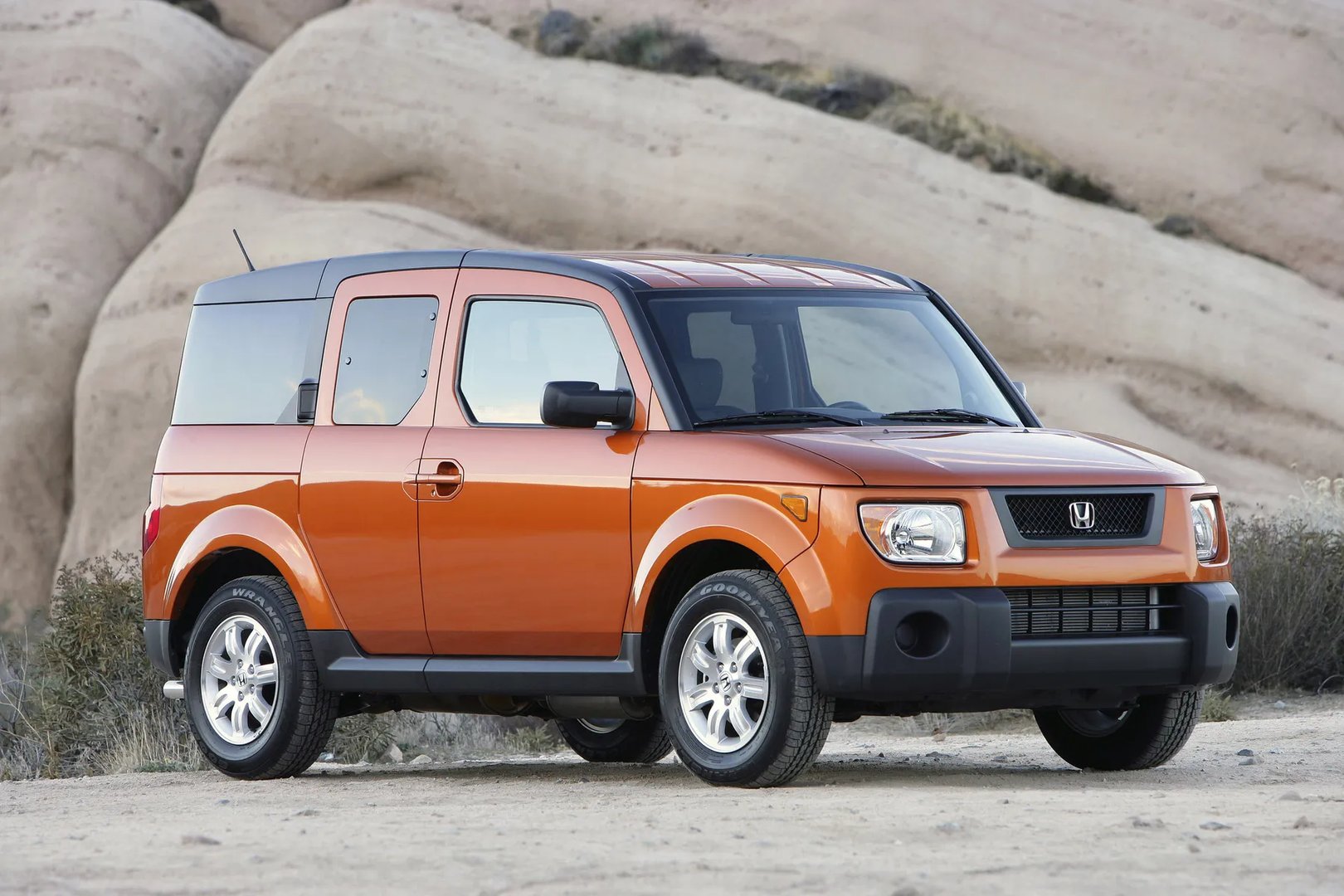 Honda_Element_1_generation_restyling__SUV_5-doors__9.jpg