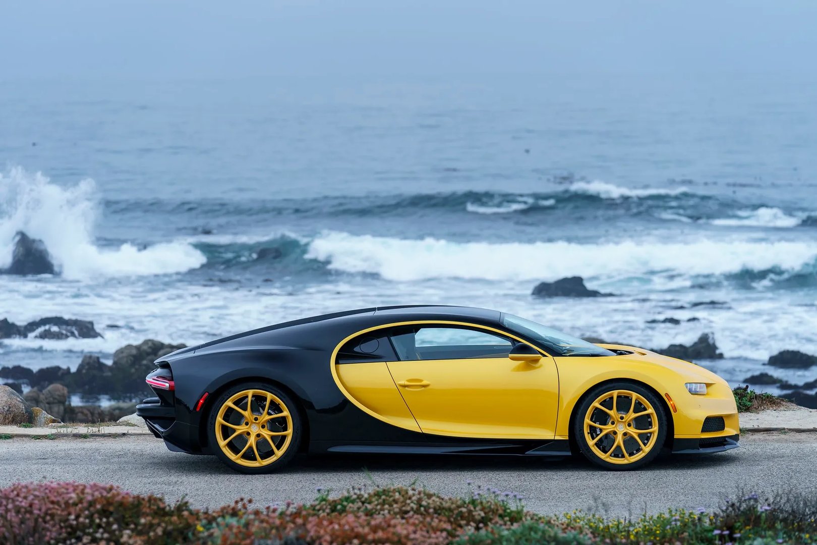Bugatti_Chiron_1_generation__Coupe__1.jpg