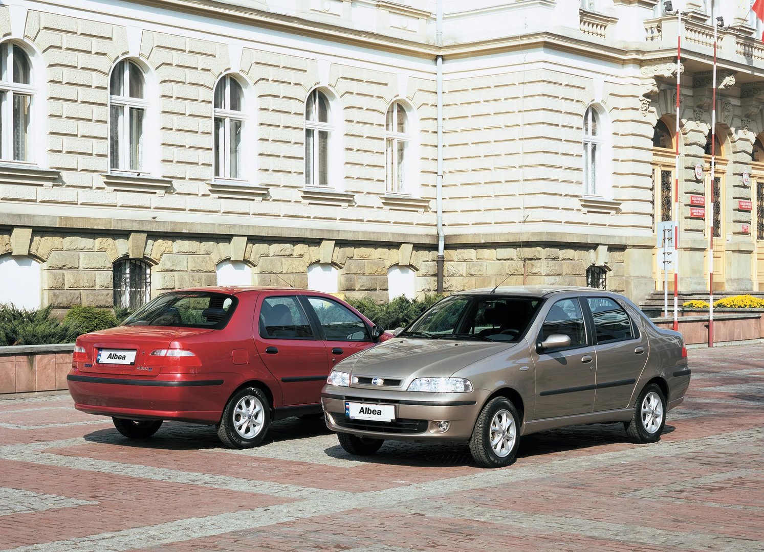 Fiat_Albea_1_generation__Sedan__4.jpg