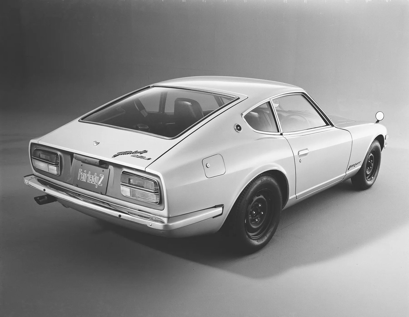 Nissan_Fairlady_Z_1_generation__Coupe__6.jpg