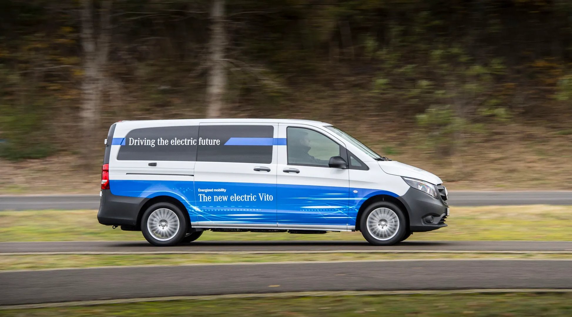 Mercedes_Vito_3_generation_restyling__Minivan__3.jpg