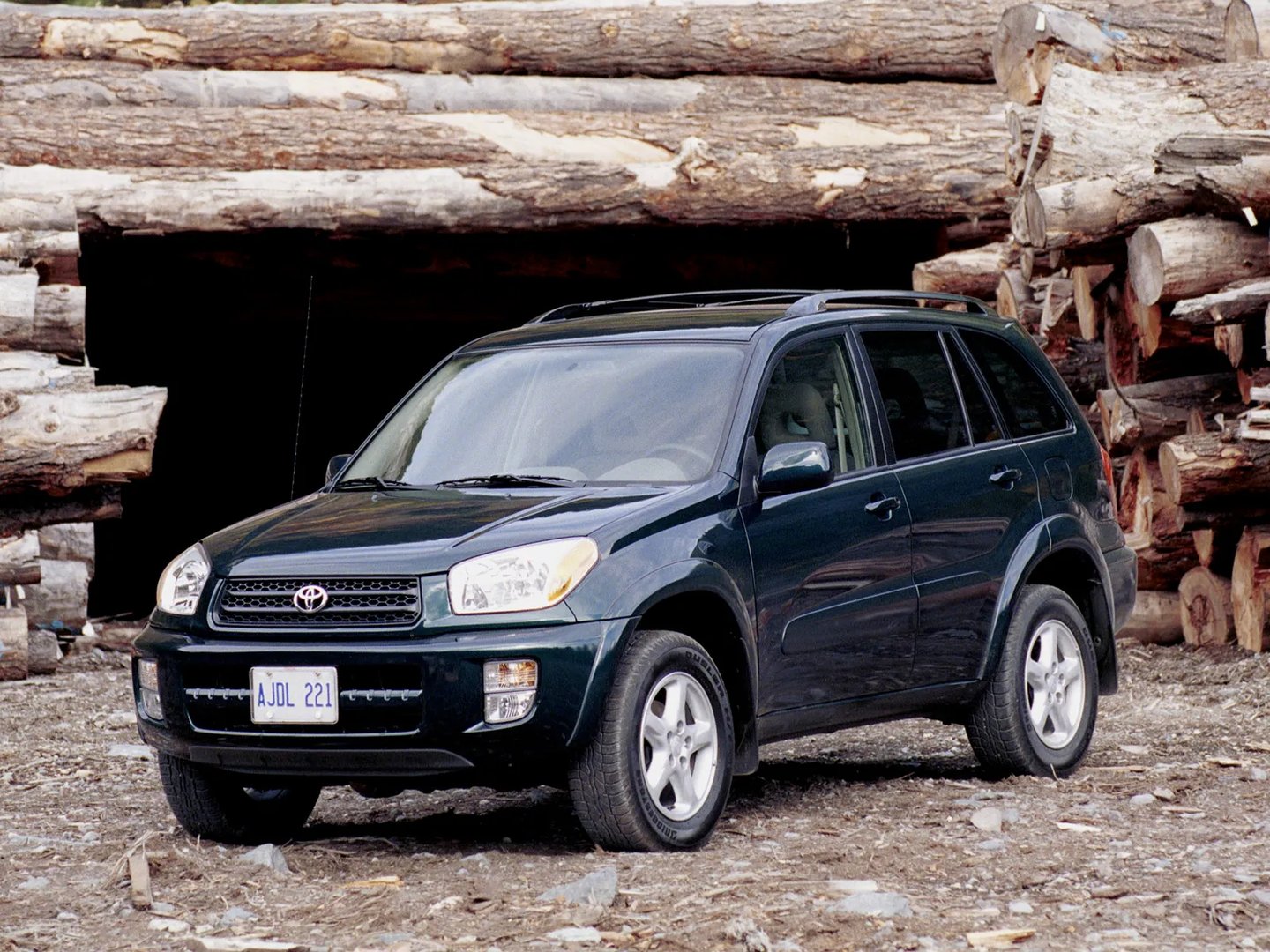 Toyota_RAV4_2_generation__SUV_5-doors__12.jpg
