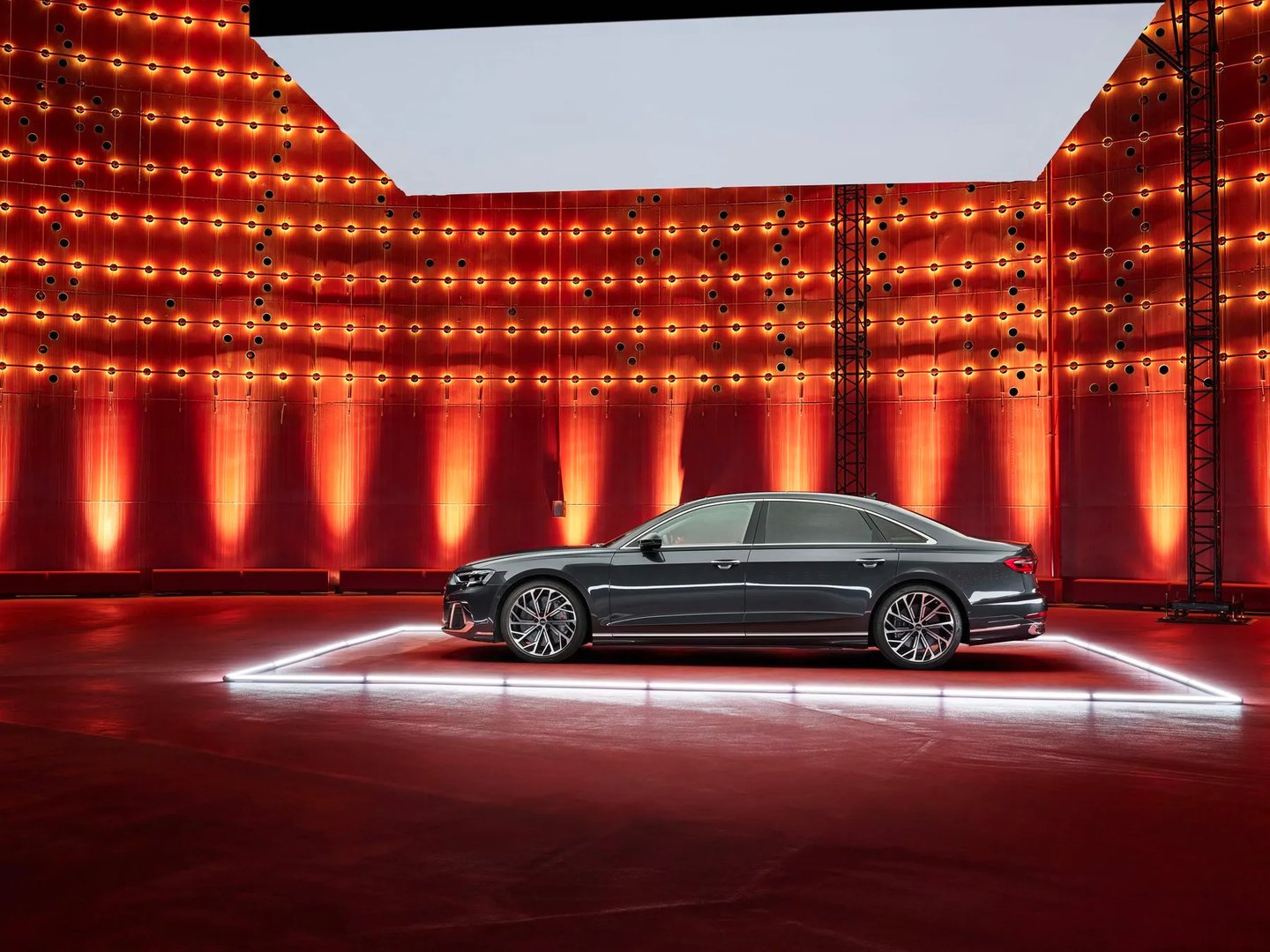 Audi_A8_4_generation_restyling_1__Sedan_Long__11.jpg