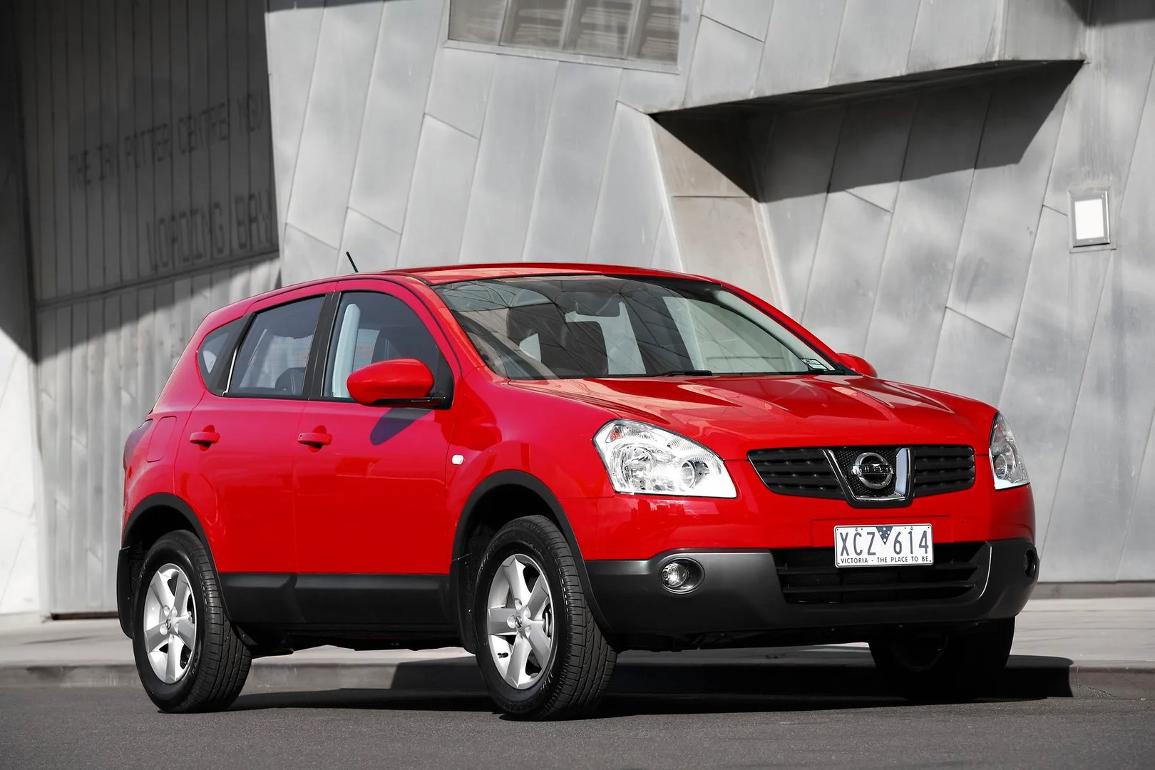 Nissan_Dualis_1_generation__SUV_5-doors__7.jpg